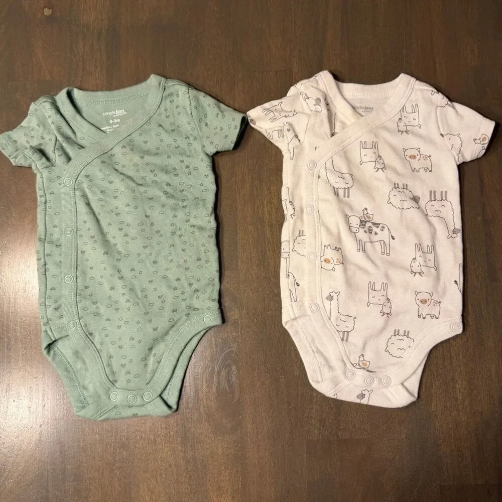 Carters Short Sleeve Bodysuits size 0-3 Months